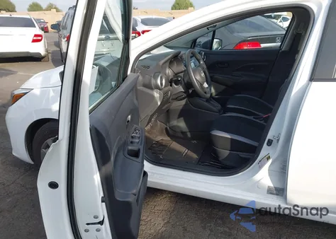 2025 Nissan Versa 1.6 S из США, поврежденный, VIN 3N1CN8DV2SL820835